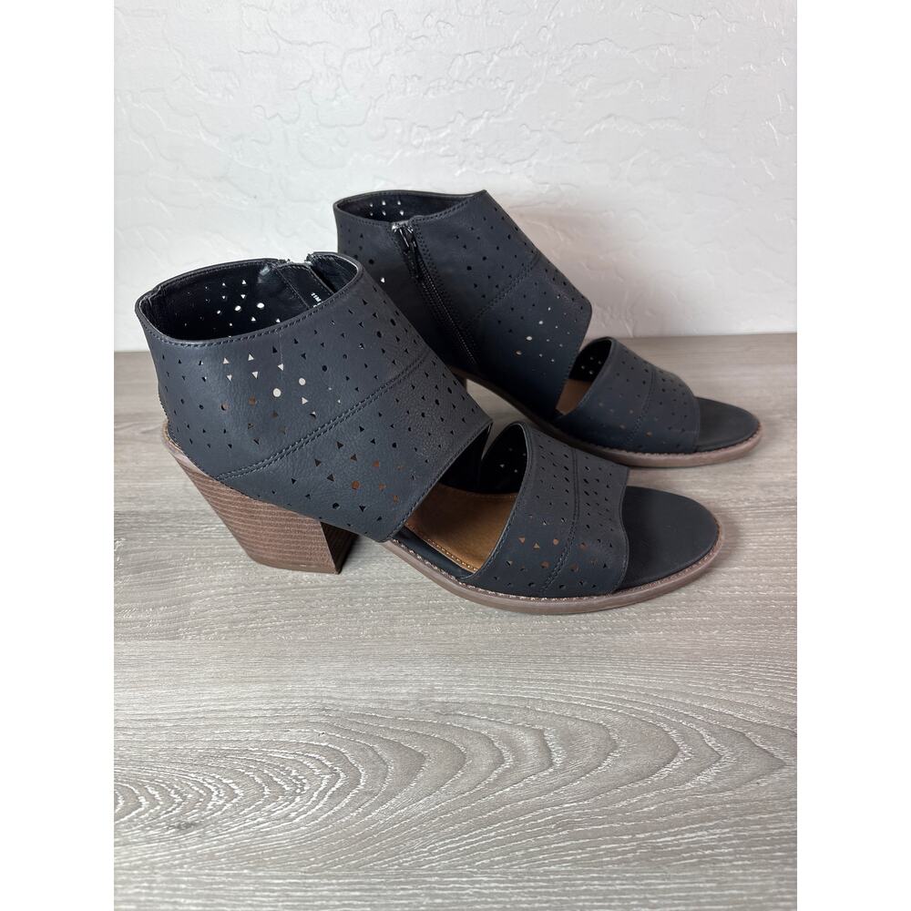 Eurosoft Tannyn Women's Block Heel Sandal- Black Brown- Size 11- NWOB